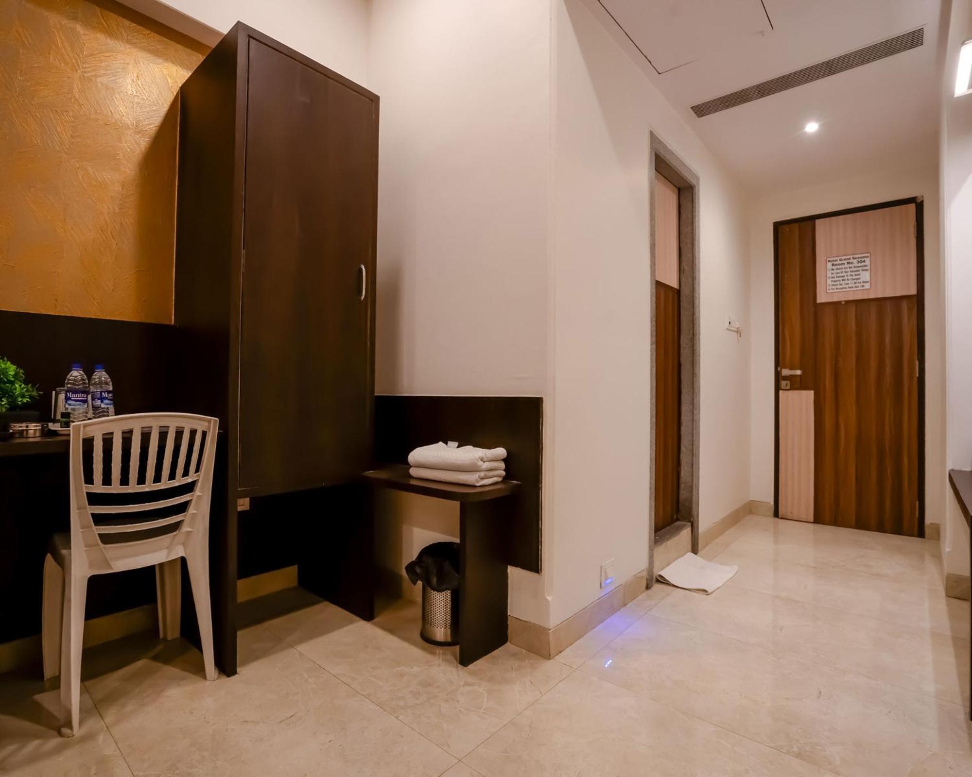 Hotel Grand Seasons- Navi Mumbai Exterior foto